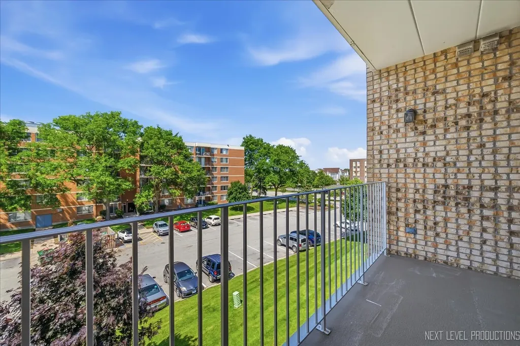 2240 South Grace Street Lombard IL 60148
