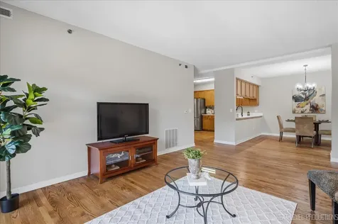 2240 South Grace Street Lombard IL 60148