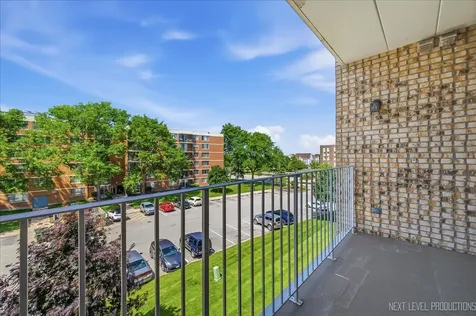 2240 South Grace Street Lombard IL 60148