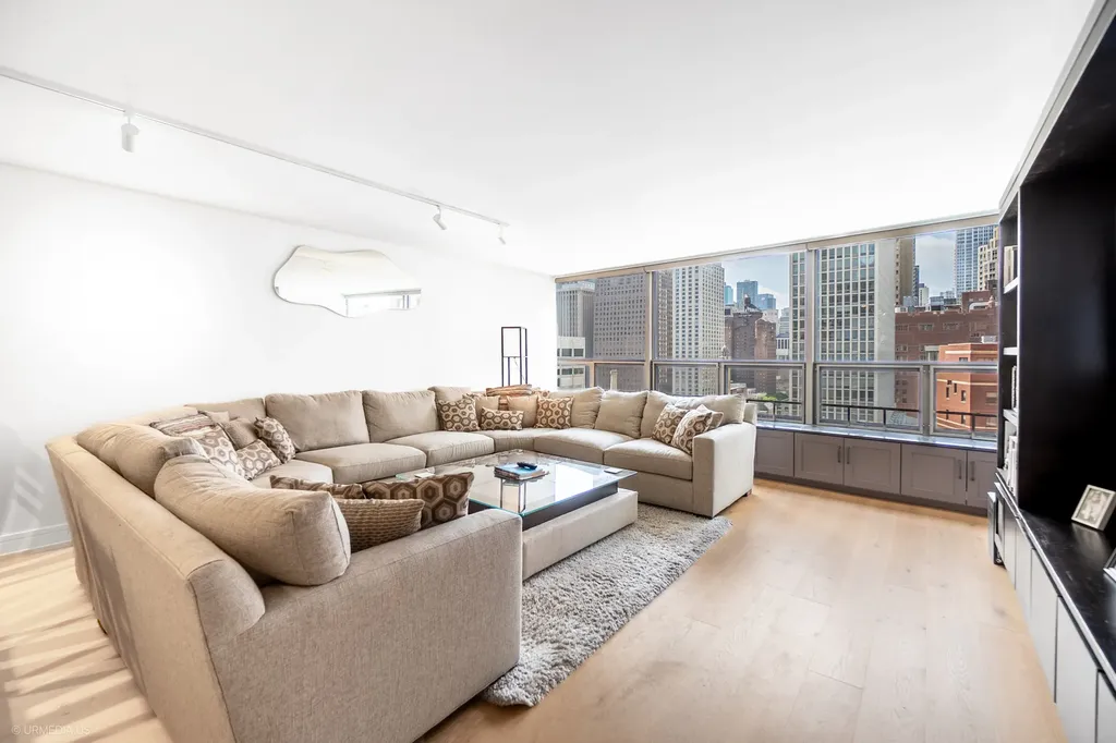 110 East Delaware Place Chicago IL 60611