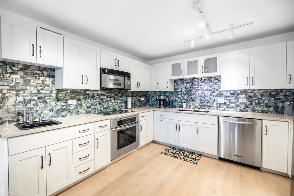 110 East Delaware Place Chicago IL 60611