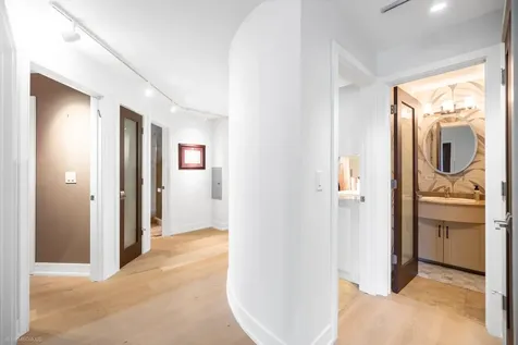 110 East Delaware Place Chicago IL 60611
