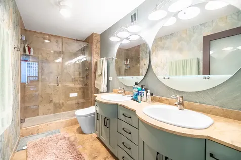 110 East Delaware Place Chicago IL 60611