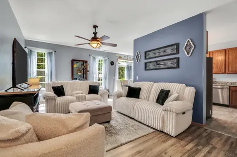 2636 Evergreen Circle Mchenry IL 60050