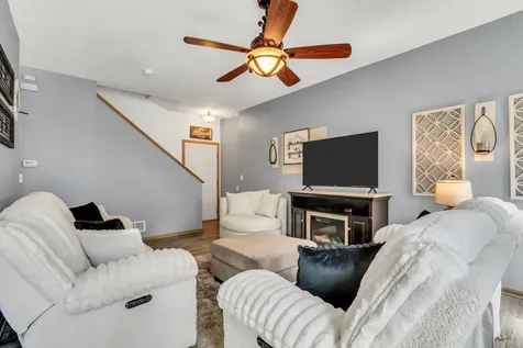 2636 Evergreen Circle Mchenry IL 60050