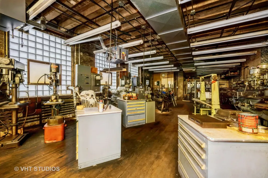 313 West Chestnut Street Chicago IL 60610
