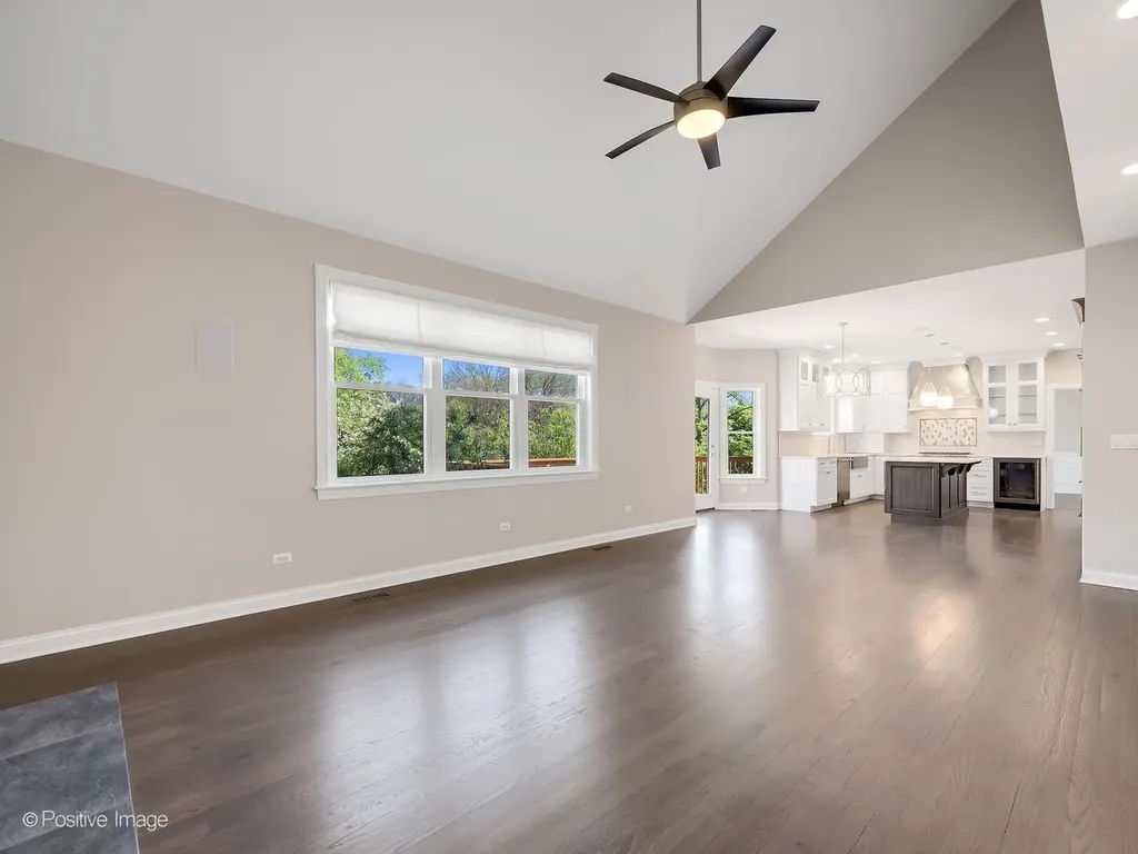 832 Bemis Road Glen Ellyn IL 60137