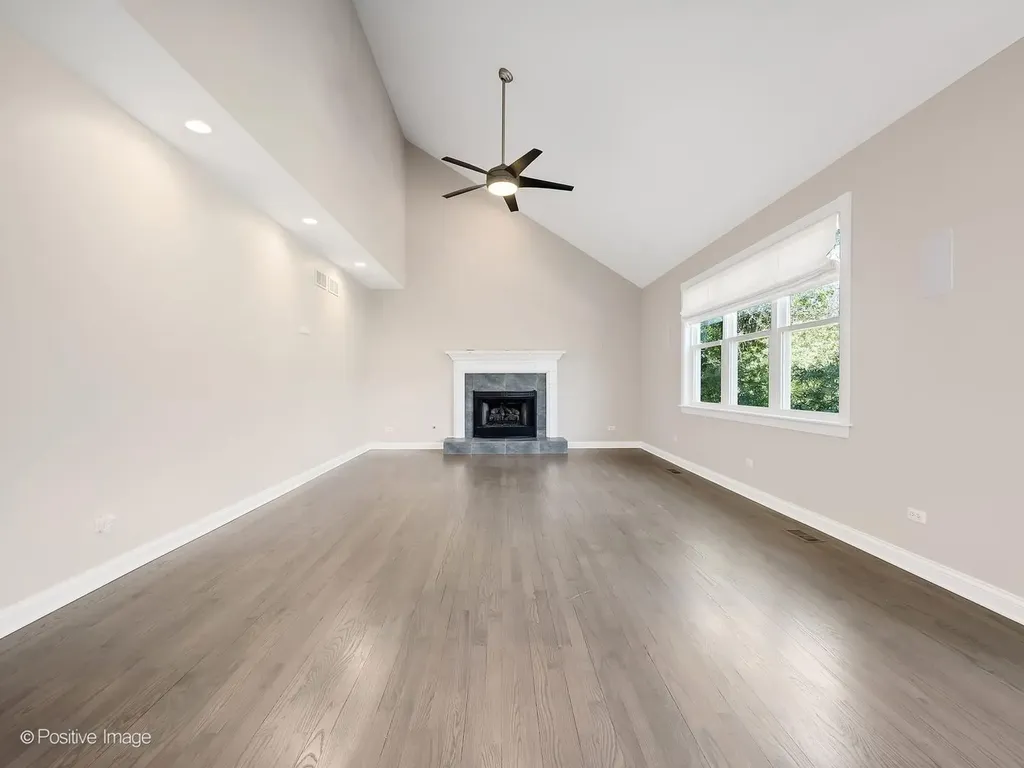 832 Bemis Road Glen Ellyn IL 60137