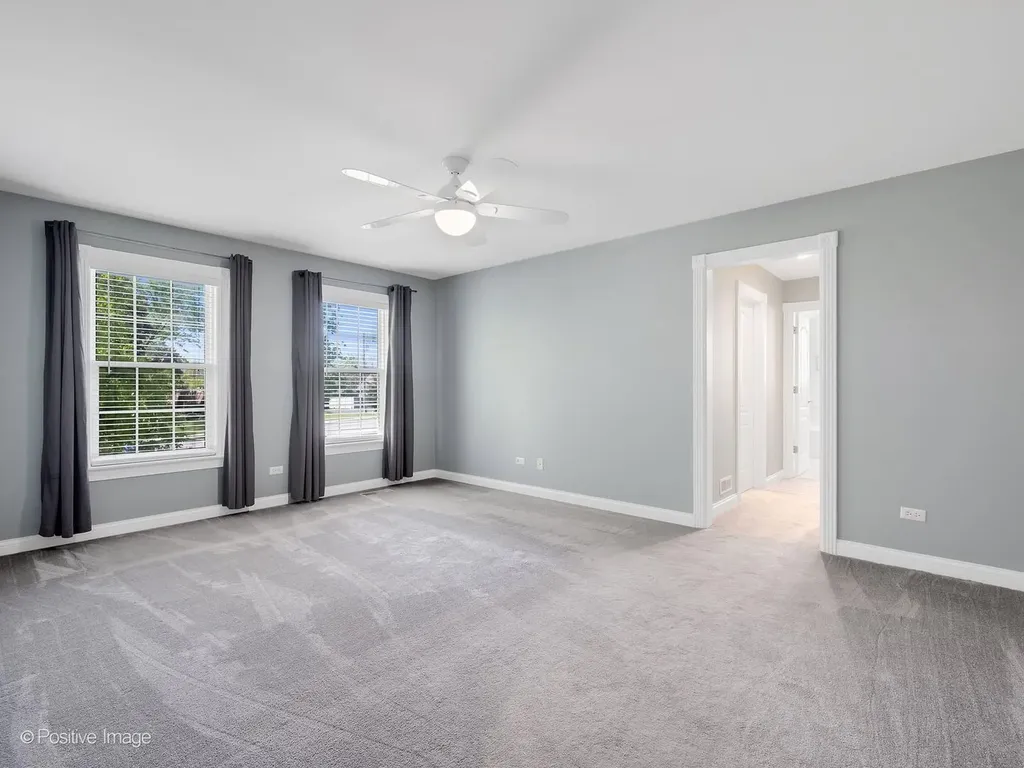 832 Bemis Road Glen Ellyn IL 60137