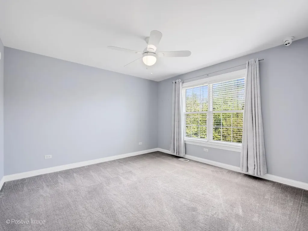 832 Bemis Road Glen Ellyn IL 60137