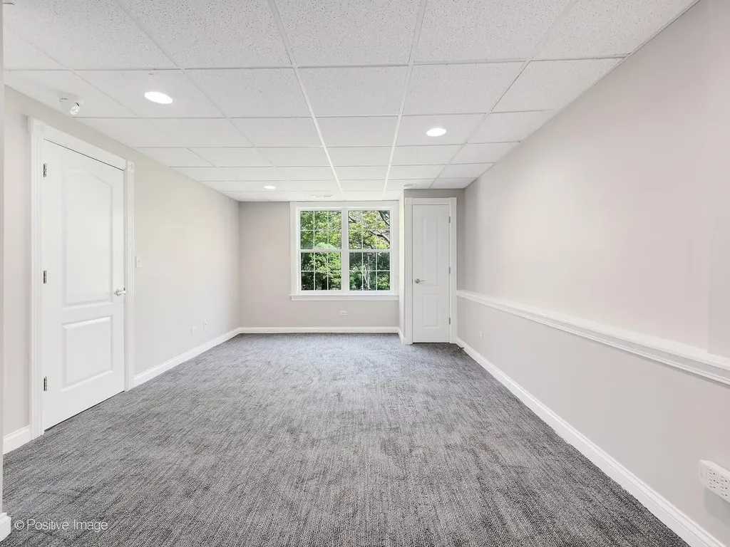 832 Bemis Road Glen Ellyn IL 60137
