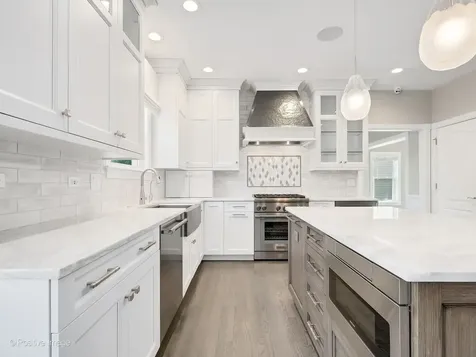 832 Bemis Road Glen Ellyn IL 60137