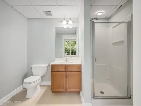 832 Bemis Road Glen Ellyn IL 60137