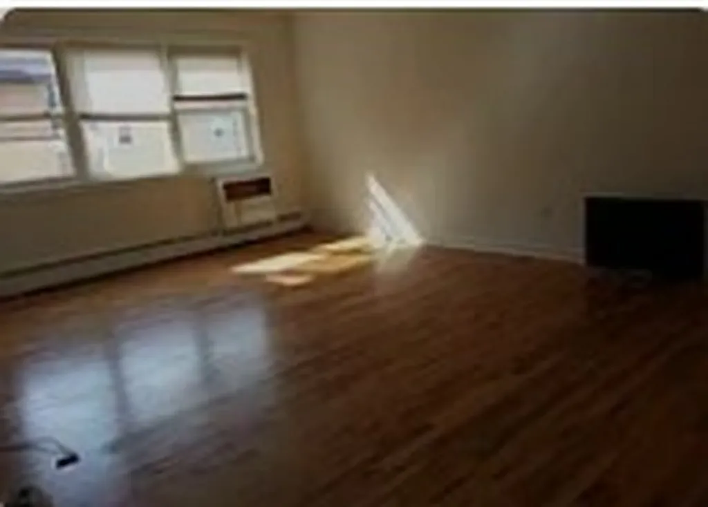 6831 North Seeley Avenue Chicago IL 60645