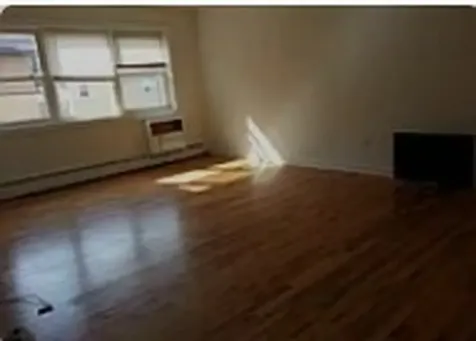 6831 North Seeley Avenue Chicago IL 60645