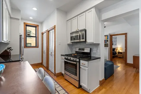 846 West Newport Avenue Chicago IL 60657