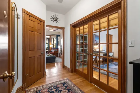 846 West Newport Avenue Chicago IL 60657