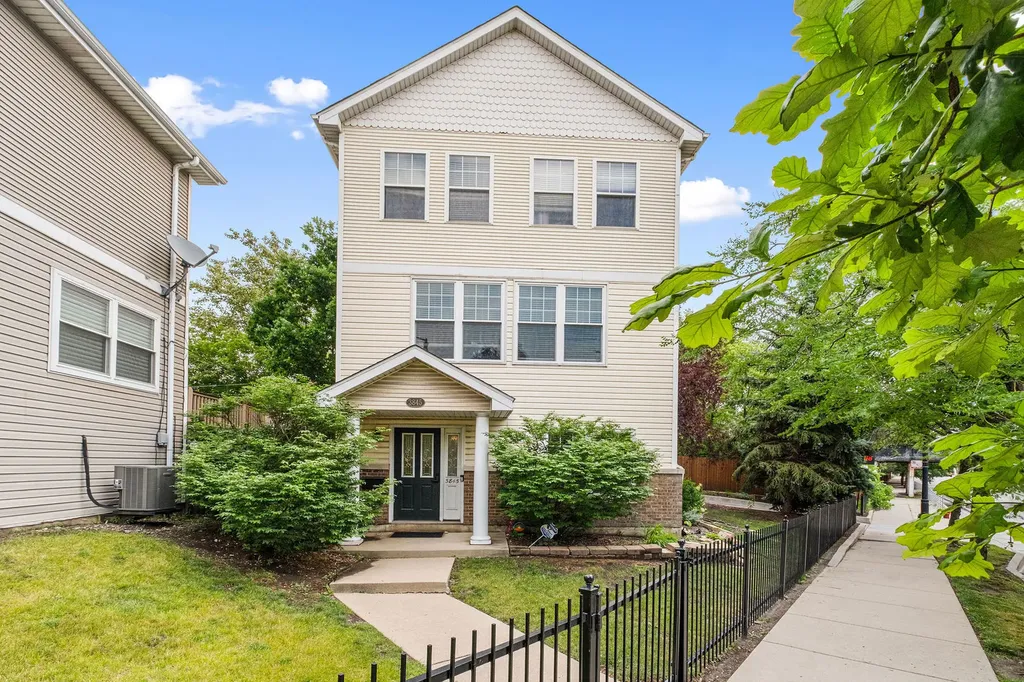 3845 North Milwaukee Avenue Chicago IL 60641