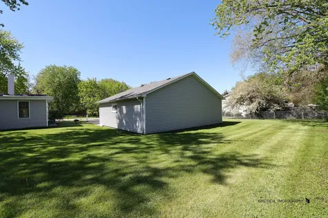 38690 North Green Bay Road Beach Park IL 60087