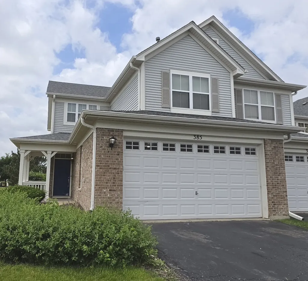 385 Bluegrass Parkway Oswego IL 60543