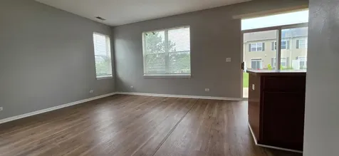 385 Bluegrass Parkway Oswego IL 60543
