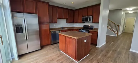 385 Bluegrass Parkway Oswego IL 60543