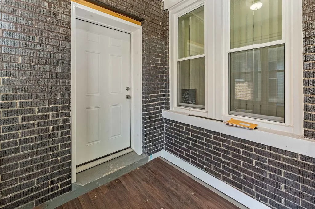 7651 South Cregier Avenue Chicago IL 60649