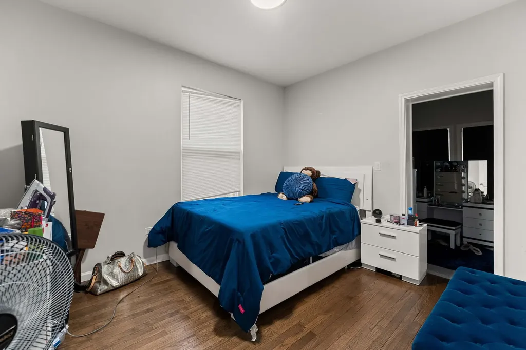 7651 South Cregier Avenue Chicago IL 60649