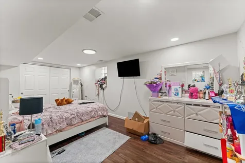 7651 South Cregier Avenue Chicago IL 60649