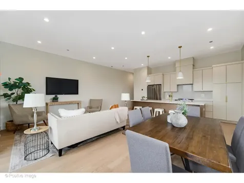 5340 North Lincoln Avenue Chicago IL 60625