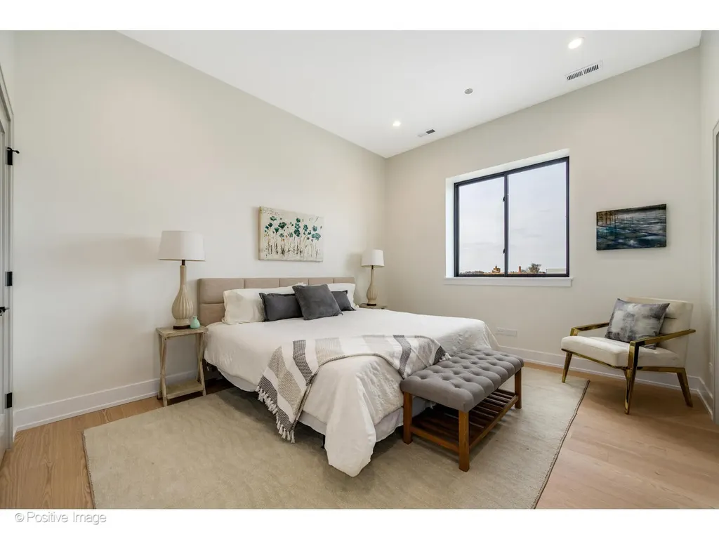 5340 North Lincoln Avenue Chicago IL 60625