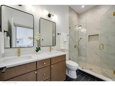 5340 North Lincoln Avenue Chicago IL 60625