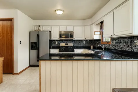 1082 Westridge Drive Rockford IL 61102