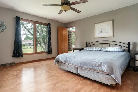 1082 Westridge Drive Rockford IL 61102