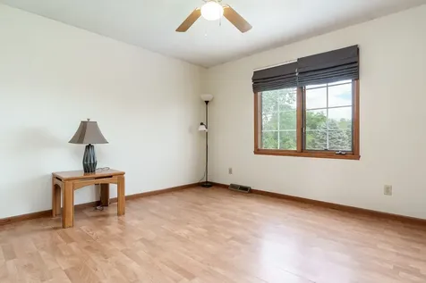 1082 Westridge Drive Rockford IL 61102
