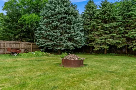 1082 Westridge Drive Rockford IL 61102