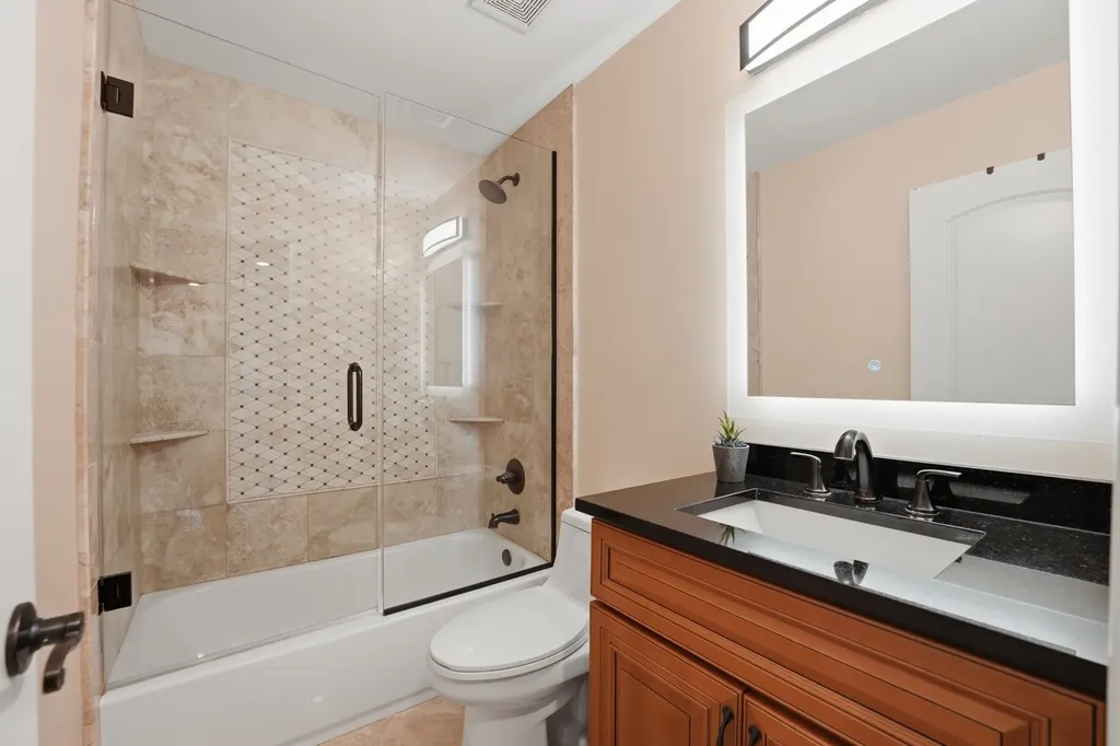 1065 Rosefield Lane Aurora IL 60504