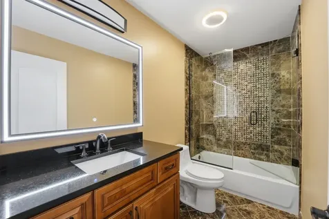 1065 Rosefield Lane Aurora IL 60504