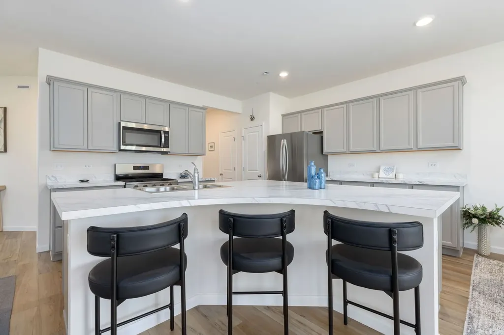 2265 Horseshoe Circle Naperville IL 60564