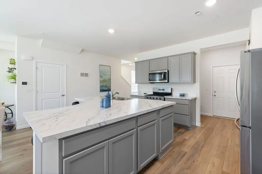 2265 Horseshoe Circle Naperville IL 60564