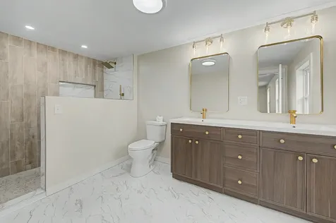 3018 West Beaver Road Freeport IL 61032