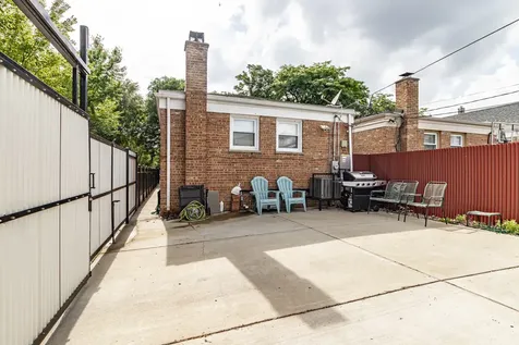 1805 North Harding Avenue Chicago IL 60647
