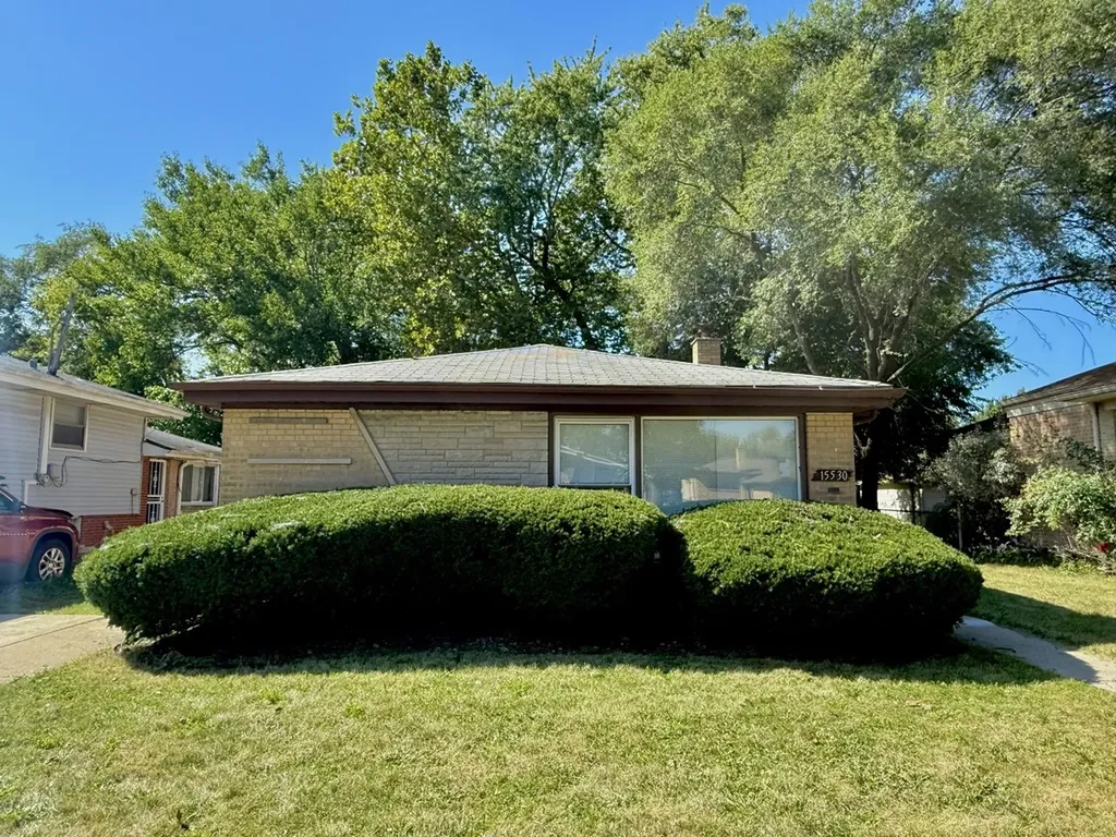 15530 University Avenue Dolton IL 60419