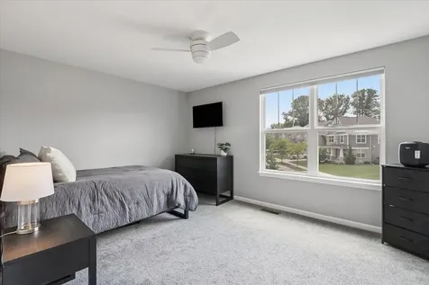 548 Council Circle Vernon Hills IL 60061