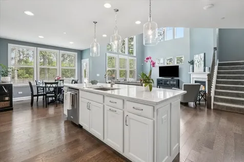 548 Council Circle Vernon Hills IL 60061