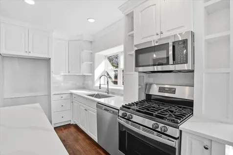 297 East Lakeview Avenue Round Lake Beach IL 60073
