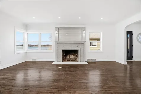 297 East Lakeview Avenue Round Lake Beach IL 60073