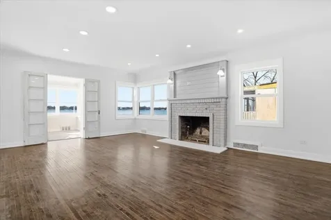 297 East Lakeview Avenue Round Lake Beach IL 60073