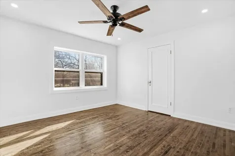 297 East Lakeview Avenue Round Lake Beach IL 60073