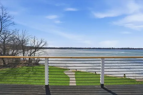 297 East Lakeview Avenue Round Lake Beach IL 60073